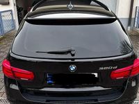 Gebraucht BMW 320 190 PS (139 kW) 2016 Schwarz Kombi