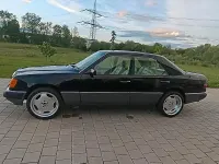 Gebraucht Mercedes E260 160 PS (117 kW) 1990 Schwarz Limousine