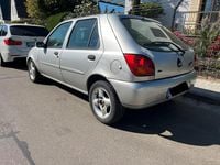 Usata Ford Fiesta 75 CV (55 kW) 1999 Argento Utilitaria
