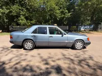 Gebraucht Mercedes 230 132 PS (97 kW) 1989 Blau Limousine