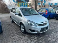Gebraucht Opel Zafira Edition 140 PS (102 kW) 2011 Silber Van / Kleinbus
