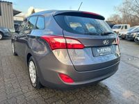 gebraucht Hyundai i30 cw Classic blue /II.Hand-Klima-Top Zustand/