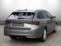 Neu Skoda Octavia Selection 150 PS (110 kW) 2025 Grau Kombi
