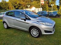 Gebraucht Ford Fiesta Trend 80 PS (58 kW) 2017 Polarsilber metallic Kleinwagen