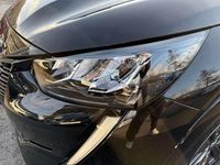 Gebraucht Peugeot e-208 Allure 100 kW (136 PS) 2023 Schwarz Kleinwagen