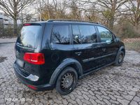 Gebraucht VW Touran Cross 105 PS (77 kW) 2011 Schwarz Van / Kleinbus