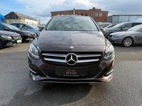 Gebraucht Mercedes B180 122 PS (89 kW) 2016 Braun Van / Kleinbus