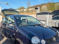 Gebraucht VW Polo 64 PS (47 kW) 2004 Blau Kleinwagen
