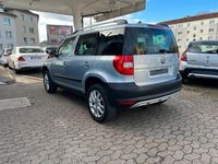 Gebraucht Skoda Yeti Plus Edition 105 PS (77 kW) 2011 Blau SUV