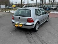 Gebraucht VW Golf IV Comfortline 75 PS (55 kW) 2002 Grau Limousine