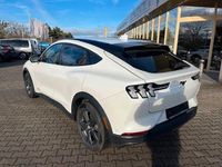 Gebraucht Ford Mustang Mach-E Basis 197 kW (269 PS) 2022 Weiß SUV