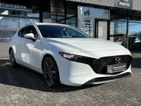 Używany Mazda 3 Selection 122 KM (89 kW) 2023 Biały Sedan/Limuzyna