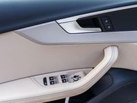 Gebraucht Audi A4 S-Line 204 PS (150 kW) 2023 Gletscherweiß metallic Kombi