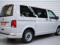 Gebraucht VW Multivan 150 PS (110 kW) 2021 Grau Van