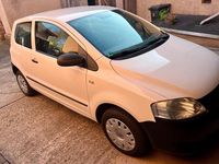 Usata VW Fox 54 CV (39 kW) 2006 Bianco Utilitaria