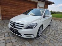 Gebraucht Mercedes B180 122 PS (89 kW) 2013 Calcitweiss  unilack Van / Kleinbus