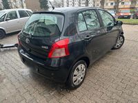 Gebraucht Toyota Yaris 87 PS (63 kW) 2006 Schwarz Kleinwagen