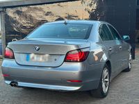 Gebraucht BMW 525 177 PS (130 kW) 2004 Silber Limousine