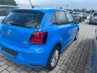 Gebraucht VW Polo LOUNGE 90 PS (66 kW) 2016 Blau Limousine