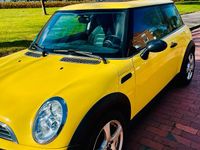 Second-hand Mini Cooper 90 CP (66 kW) 2002 Galben Hatchback