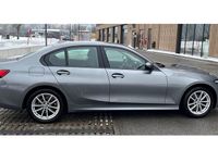 Gebraucht BMW 318 Shadowline 156 PS (114 kW) 2023 Silber Limousine