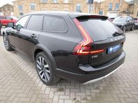 Gebraucht Volvo V90 CC Ultimate 197 PS (144 kW) 2024 Onyx black Kombi