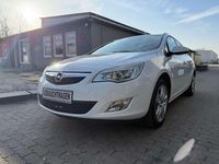 Gebraucht Opel Astra Design Edition 140 PS (102 kW) 2011 Weiß Kombi