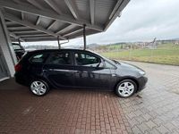 Gebraucht Opel Astra Edition 110 PS (80 kW) 2014 Schwarz Kombi