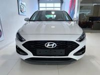 Neu Hyundai i30 GO! 99 PS (72 kW) 2025 Atlas white Limousine