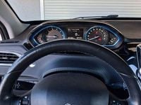 Gebraucht Peugeot 2008 Active 120 PS (88 kW) 2014 Weiß SUV