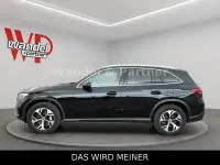 Gebraucht Mercedes GLC300de 136 PS (100 kW) 2023 Schwarz Limousine