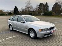 Gebraucht BMW 520 170 PS (125 kW) 2001 Titansilber metallic Kombi