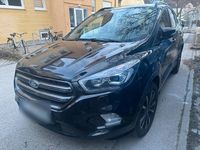 Gebraucht Ford Kuga 150 PS (110 kW) 2019 Schwarz SUV