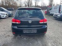 Gebraucht VW Golf VI Style 105 PS (77 kW) 2011 Deep black perleffekt Kleinwagen