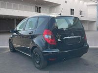 Gebraucht Mercedes A150 95 PS (69 kW) 2008 Kosmosschwarz Kleinwagen