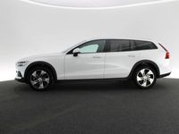 Gebraucht Volvo V60 CC Plus 197 PS (144 kW) 2023 Weiß Kombi