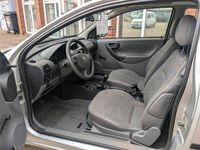 Second-hand Opel Corsa 75 CP (55 kW) 2001 Argintiu Hatchback