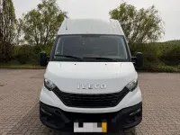 Second-hand Iveco Daily 136 CP (100 kW) 2020 Alb Monovolum