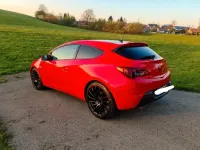 Gebraucht Opel Astra GTC Edition 165 PS (121 kW) 2012 Rot Limousine
