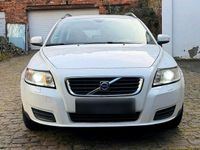 Gebraucht Volvo V50 109 PS (80 kW) 2009 Weiß Kombi