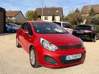 Gebraucht Kia Rio Edition 7 86 PS (63 kW) 2012 Rot Limousine