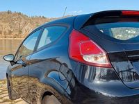 Gebraucht Ford Fiesta 95 PS (69 kW) 2013 Schwarz Kleinwagen