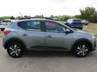 Neu Dacia Sandero Stepway 91 PS (66 kW) 2025 Grau Limousine