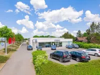 Gebraucht VW Golf VIII Style 150 PS (110 kW) 2022 Rot Limousine