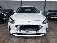 Gebraucht Ford Focus Trend 101 PS (74 kW) 2020 Weiß Kombi