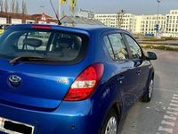 Gebraucht Hyundai i20 77 PS (56 kW) 2012 Blau Kleinwagen