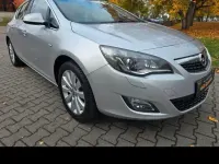 Gebraucht Opel Astra Innovation 179 PS (131 kW) 2010 Silber Kombi