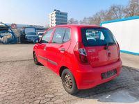 Gebraucht Hyundai i10 Edition 69 PS (50 kW) 2012 Rot Kleinwagen