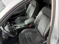 Gebraucht VW Passat 190 PS (139 kW) 2018 Silber Kombi