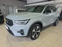Używany Volvo XC40 Plus 197 KM (144 kW) 2024 Szary SUV